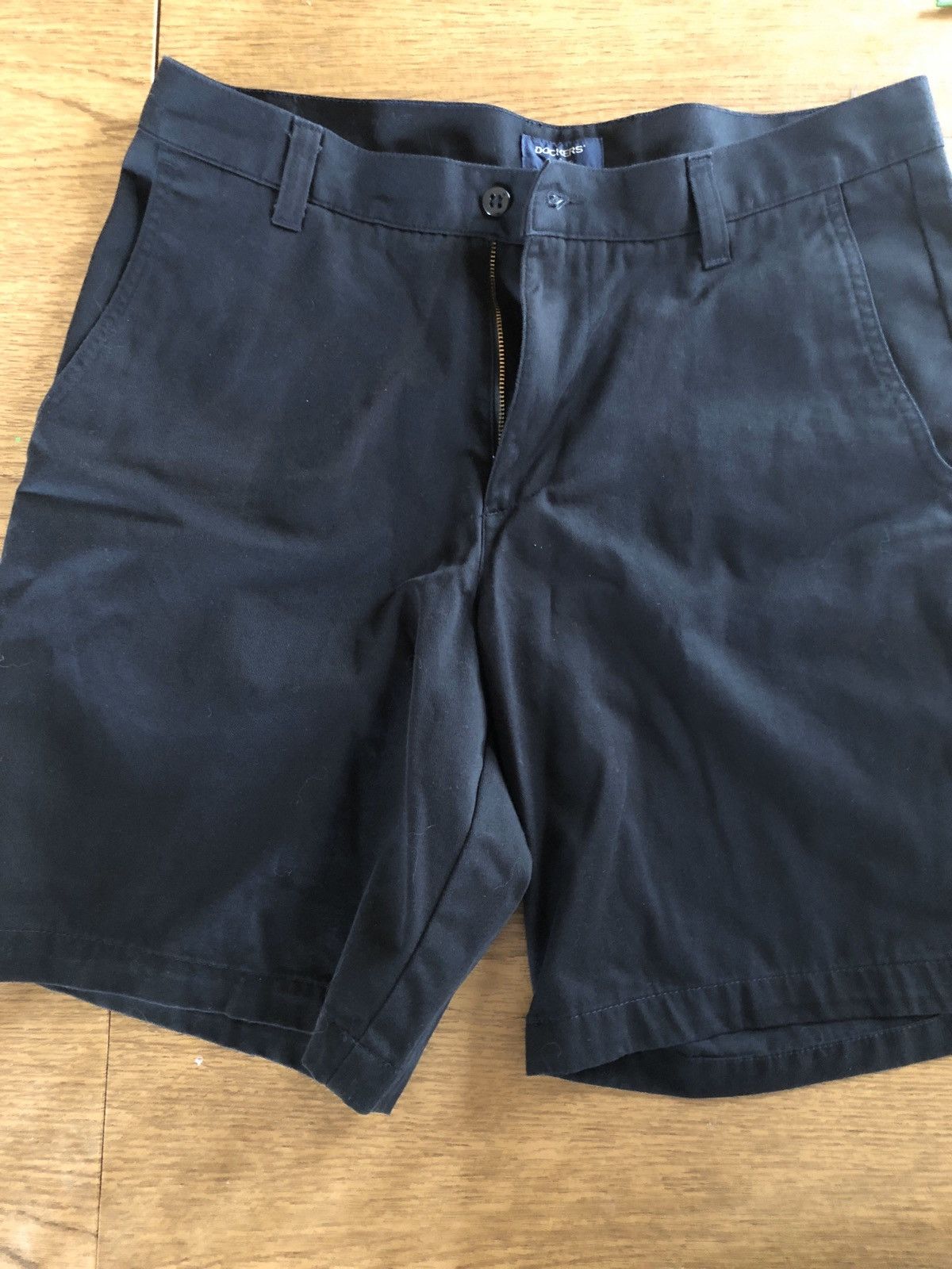 Dockers Dockers 100 cotton shorts with cell phone pockets Grailed
