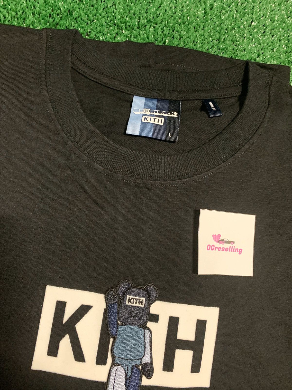 ☆ KITH x BEARBRICK Logo tee ロゴTシャツ ☆ Kith Kith x Bearbrick Logo Tee Black | Grailed