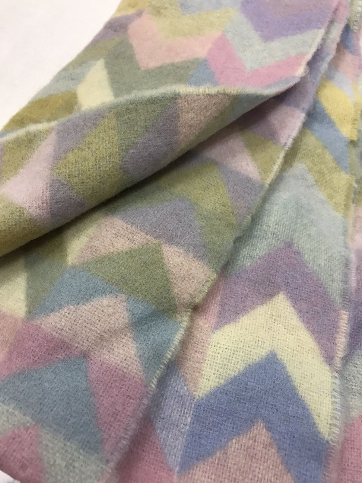 Johnstons Of Elgin NOS JOHNSTONS LAMBWOOL SCARF MUFFLER Size ONE SIZE - 4 Thumbnail