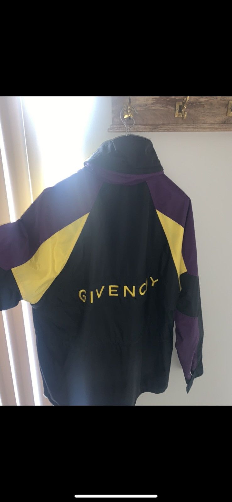 Givenchy Givenchy windbreaker Size US XL / EU 56 / 4 - 6 Thumbnail