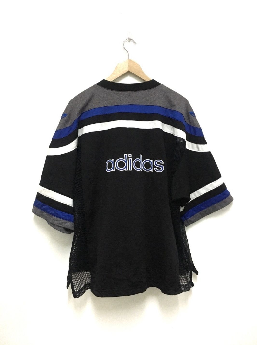 Adidas Rare Design Adidas Zipper Half Sleeve Sweater Hiphop Size US L / EU 52-54 / 3 - 1 Thumbnail