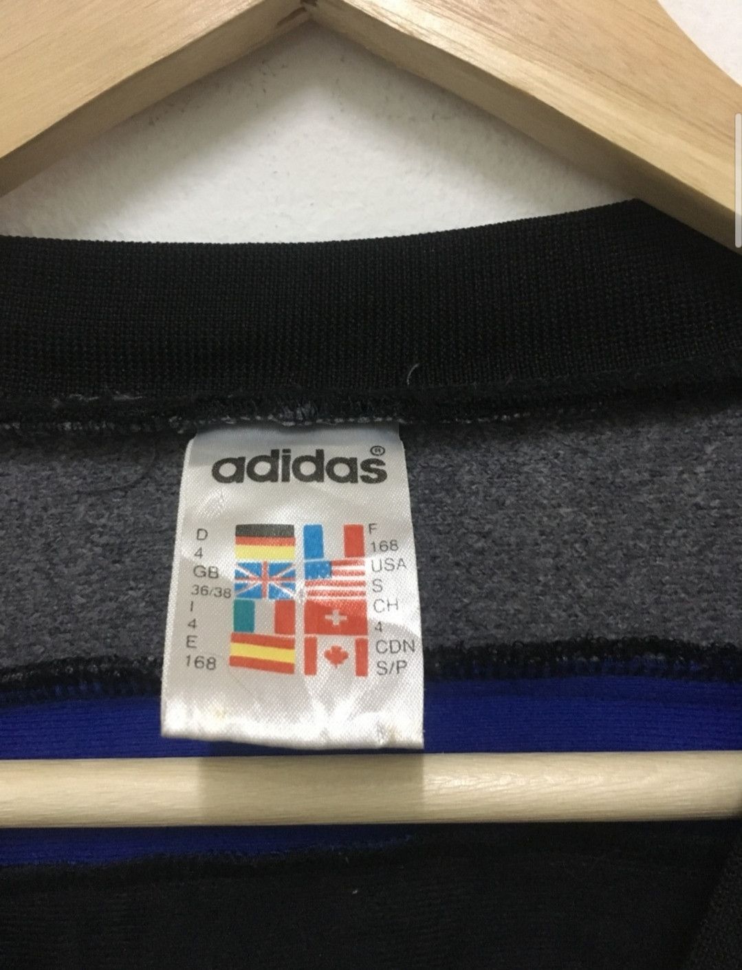 Adidas Rare Design Adidas Zipper Half Sleeve Sweater Hiphop Size US L / EU 52-54 / 3 - 5 Thumbnail
