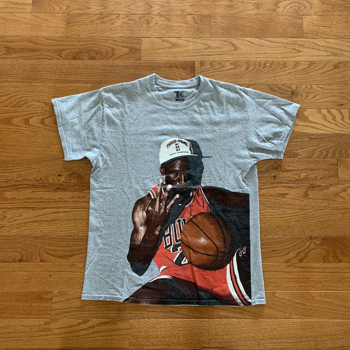 Jordan Brand VINTAGE MICHAEL JORDAN 3 PEAT TEE LARGE THE LAST DANCE ...