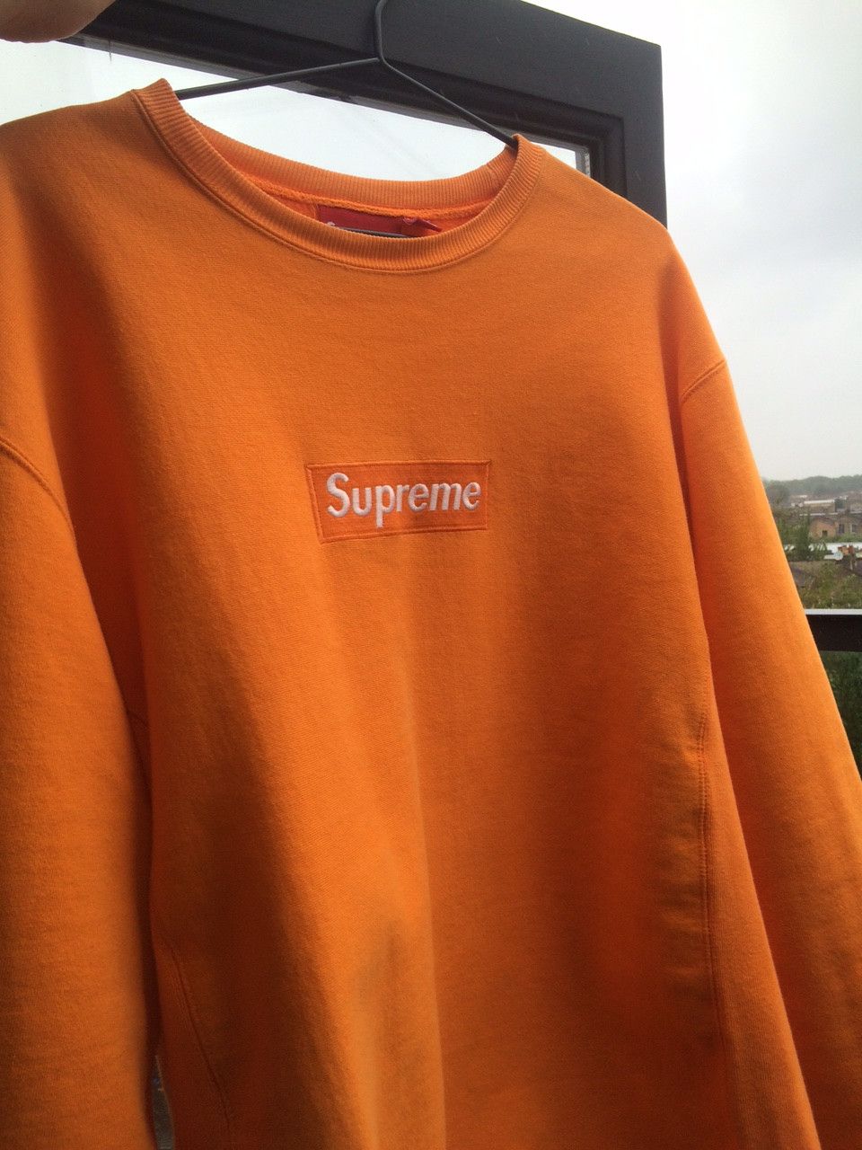 Supreme orange shop box logo crewneck