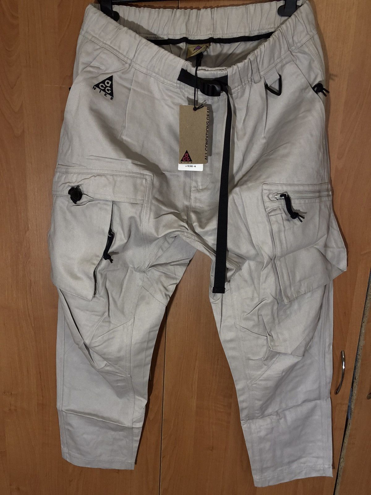 acg woven cargo