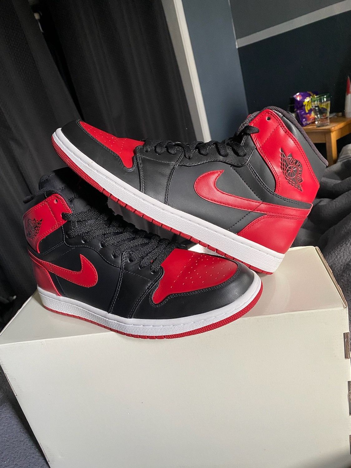 Jordan Brand Air jordan 1 Bred Size US 11 / EU 44 - 1 Thumbnail