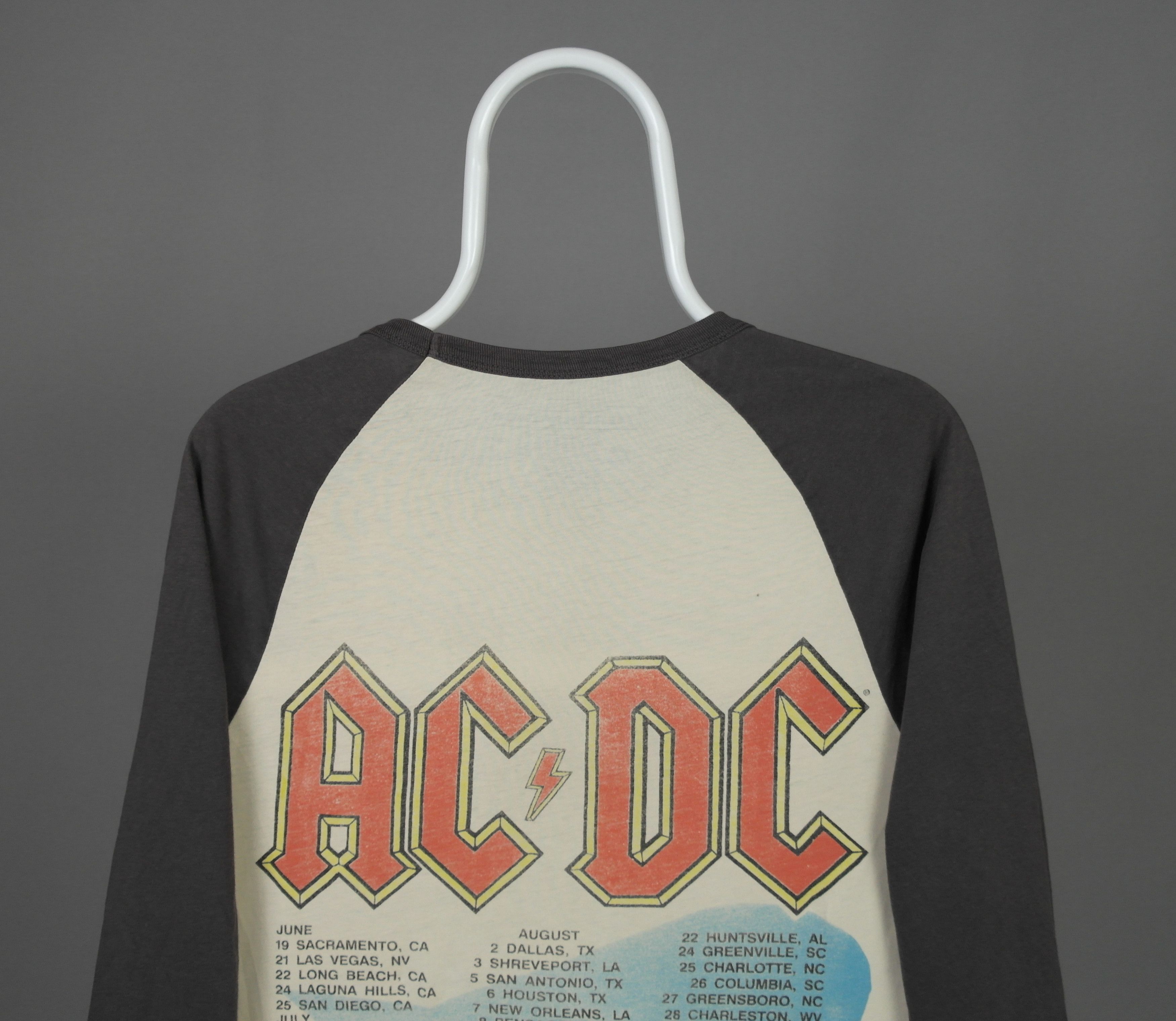 AC/DC AC/DC Rare vintage longsleeve world tour 88 Size US S / EU 44-46 / 1 - 3 Thumbnail