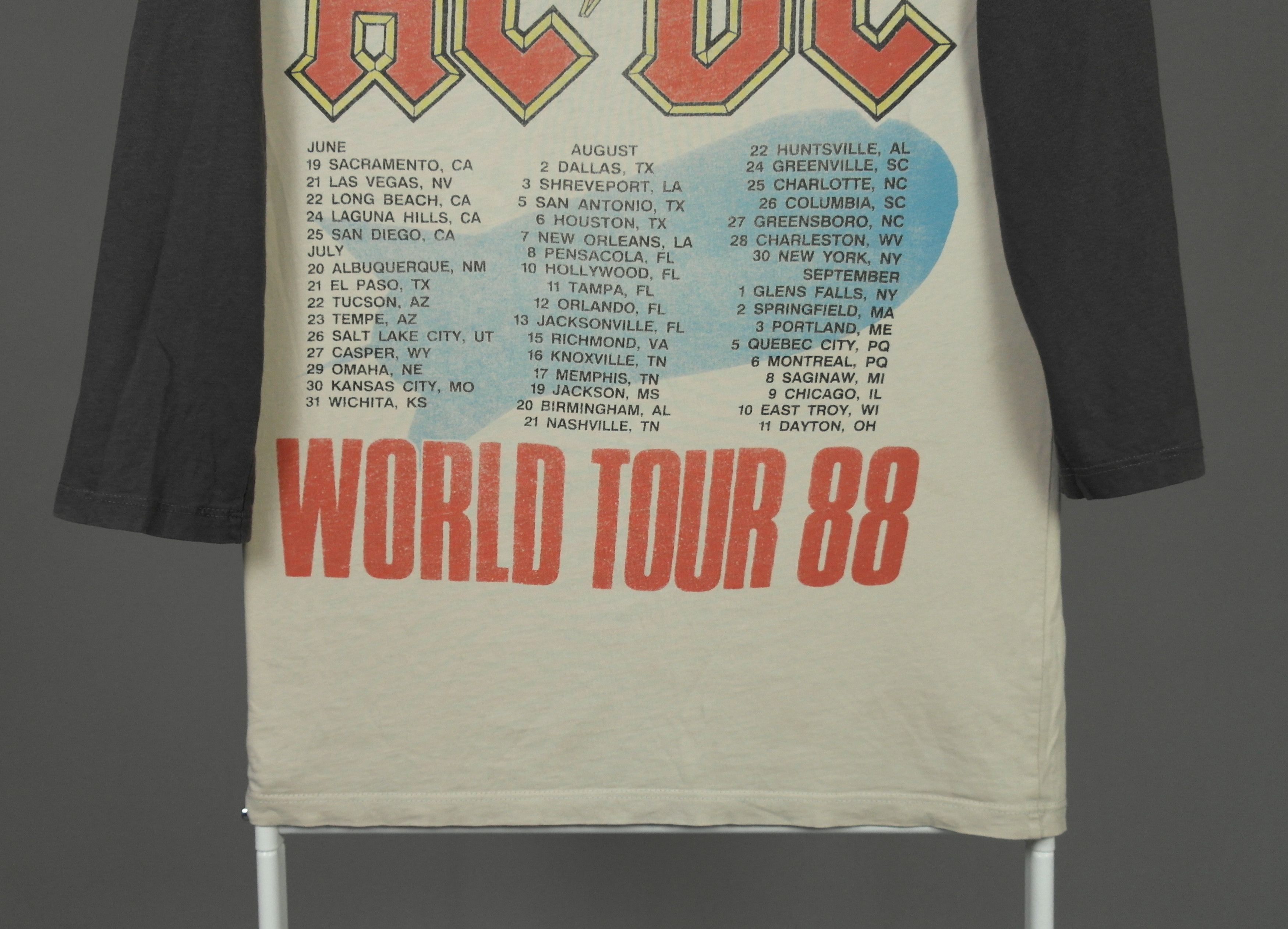 AC/DC AC/DC Rare vintage longsleeve world tour 88 Size US S / EU 44-46 / 1 - 4 Thumbnail