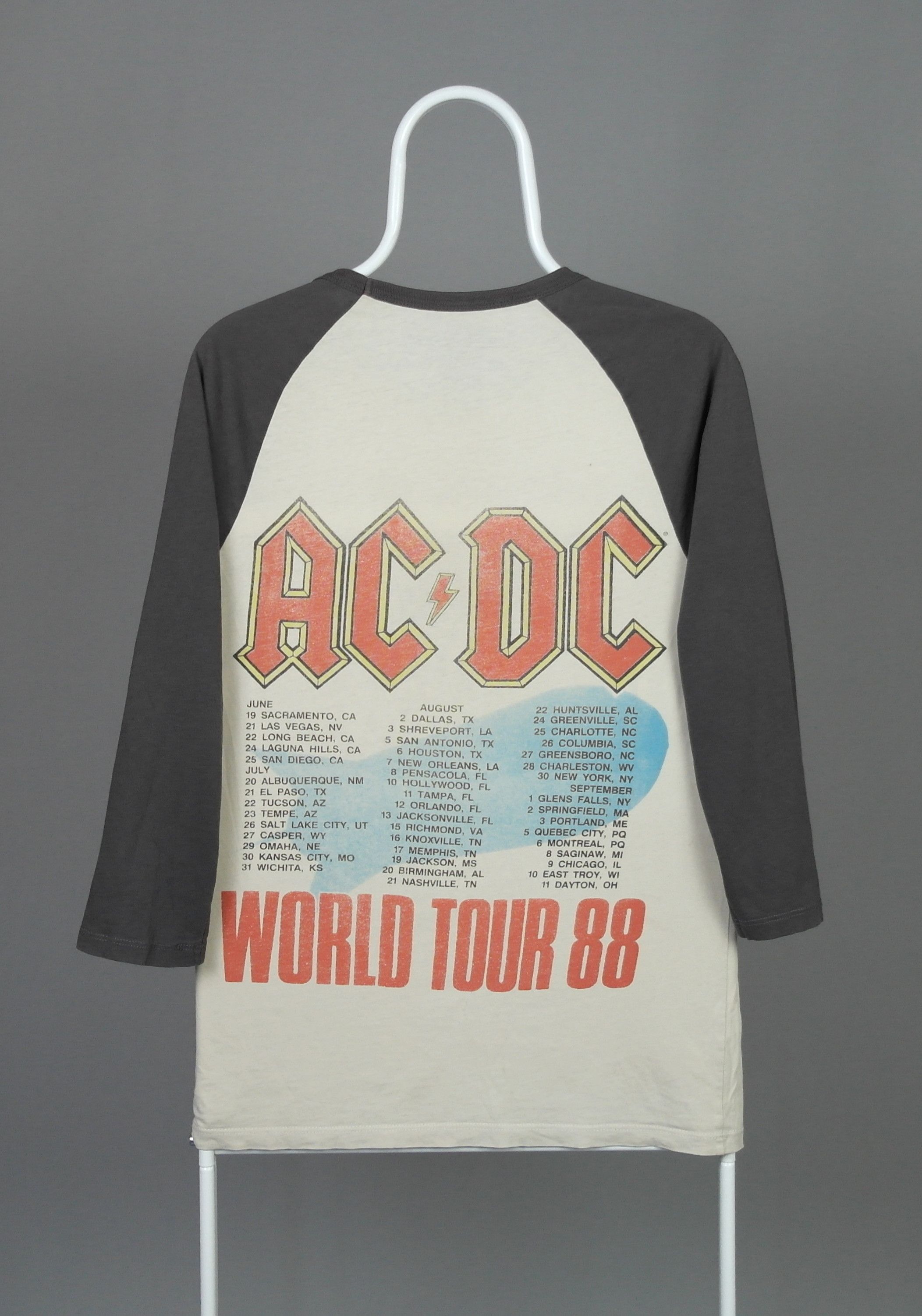AC/DC AC/DC Rare vintage longsleeve world tour 88 Size US S / EU 44-46 / 1 - 2 Thumbnail