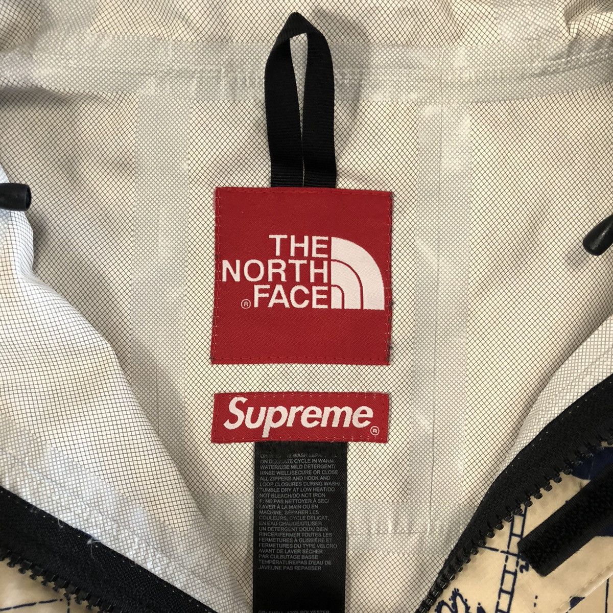 Supreme × The North Face Supreme Venture TNF Size US M / EU 48-50 / 2 - 3 Thumbnail