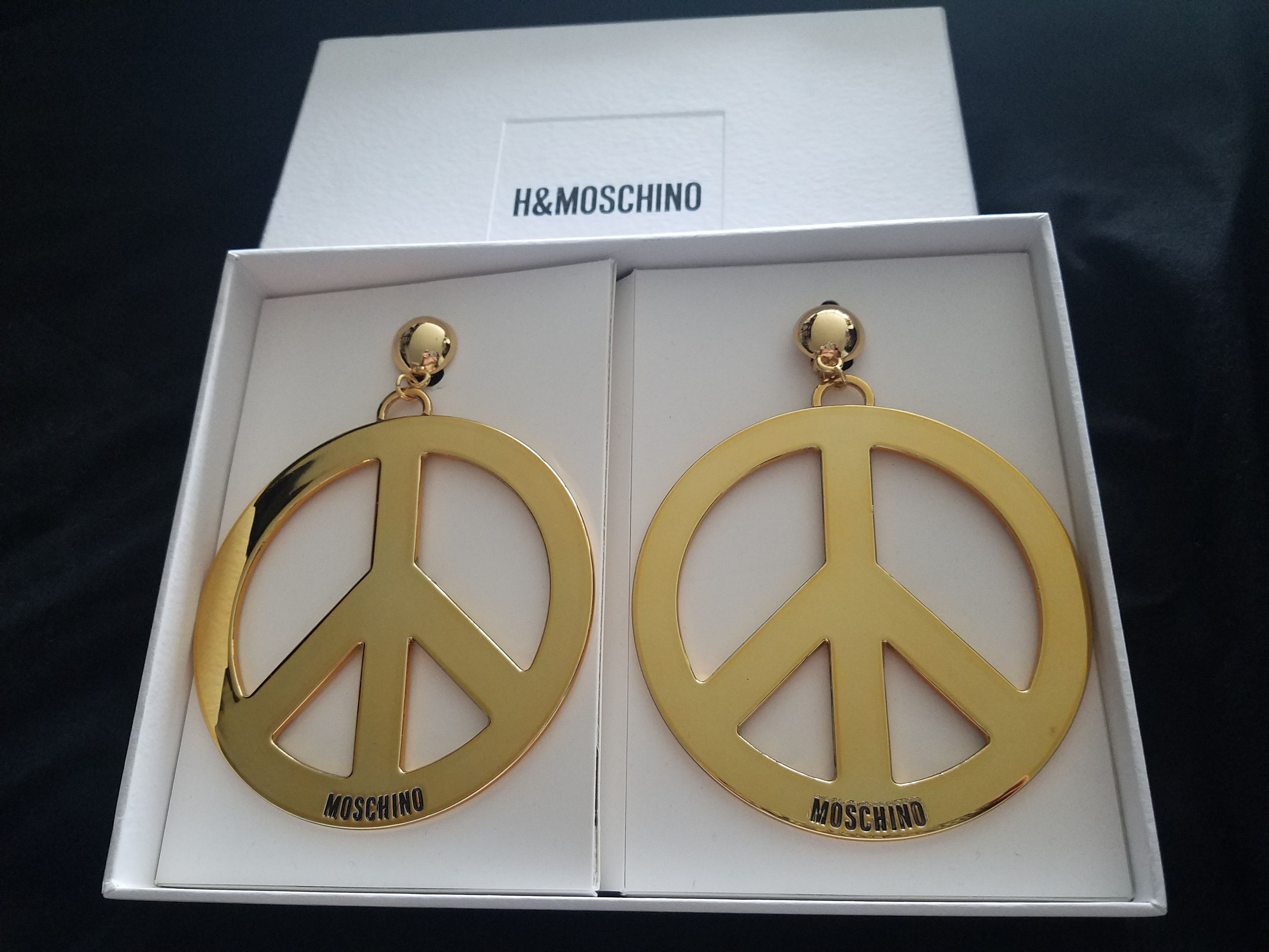 Moschino hm earrings best sale