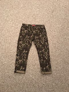 Supreme x Levi's Leafy Camo Collaboration Drops Black Friday