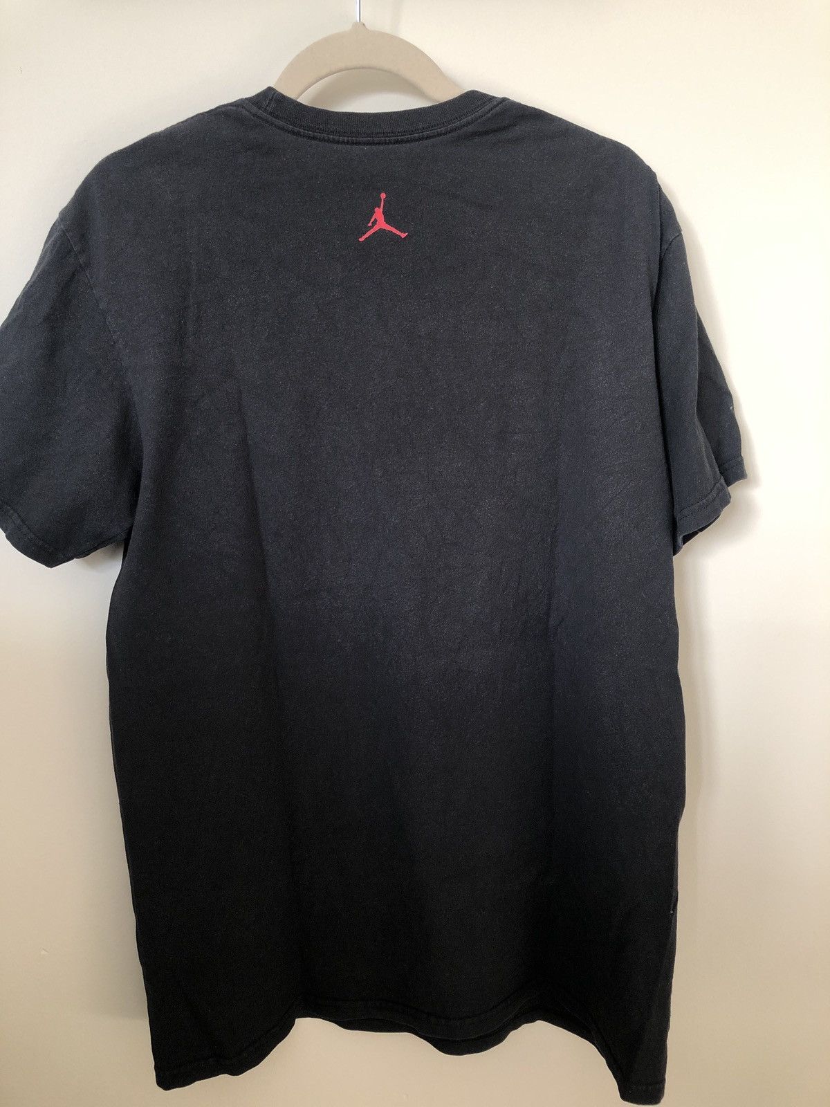 Jordan Brand Vintage Jordan 1 Chicago Love T-shirt Size US L / EU 52-54 / 3 - 2 Thumbnail