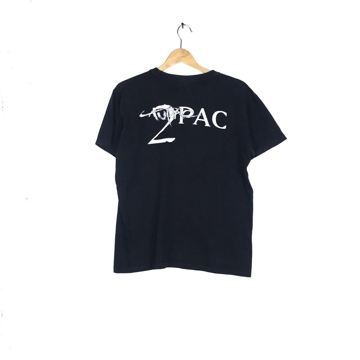 Rap Tees Rare‼️ vintage Early 2000’s Tupac shakur T-shirt Big print Size US M / EU 48-50 / 2 - 7 Thumbnail