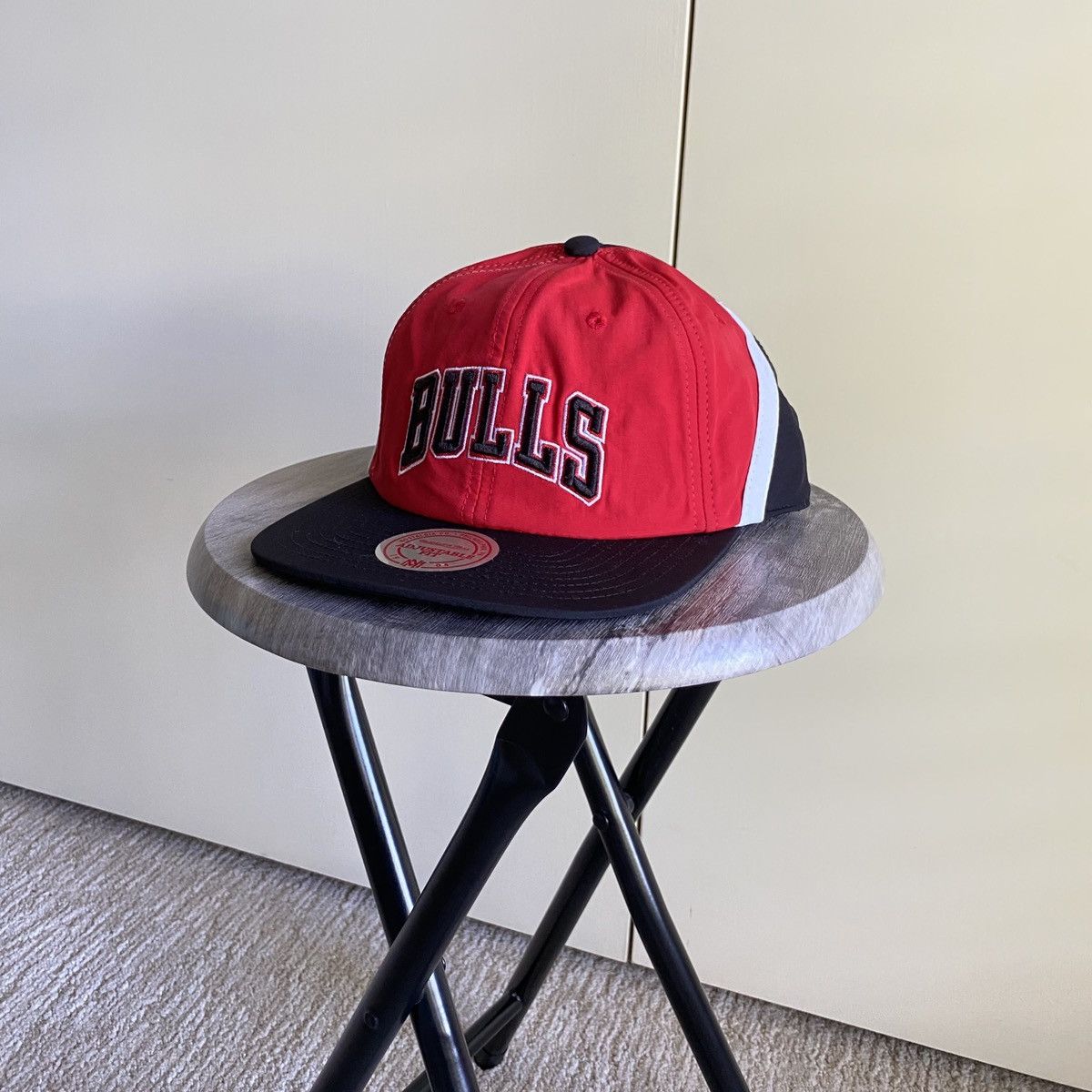 Mitchell & Ness Mitchell & Ness Chicago Bulls Nylon Snapback NBA Jordan Size ONE SIZE - 1 Thumbnail