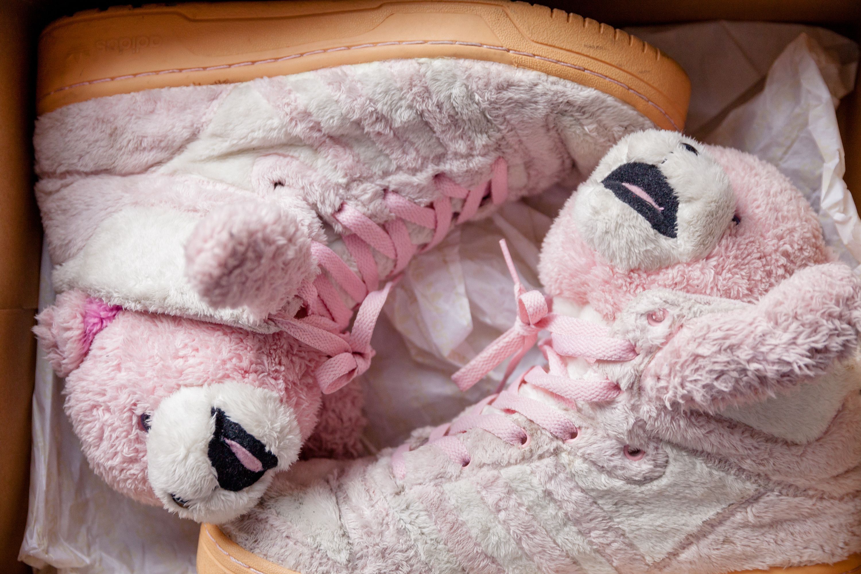 Adidas × Jeremy Scott Jeremy Scott x Adidas Teddy Bear OG Adidas × Jeremy Scott Jeremy Scott x Adidas Teddy Bear OG