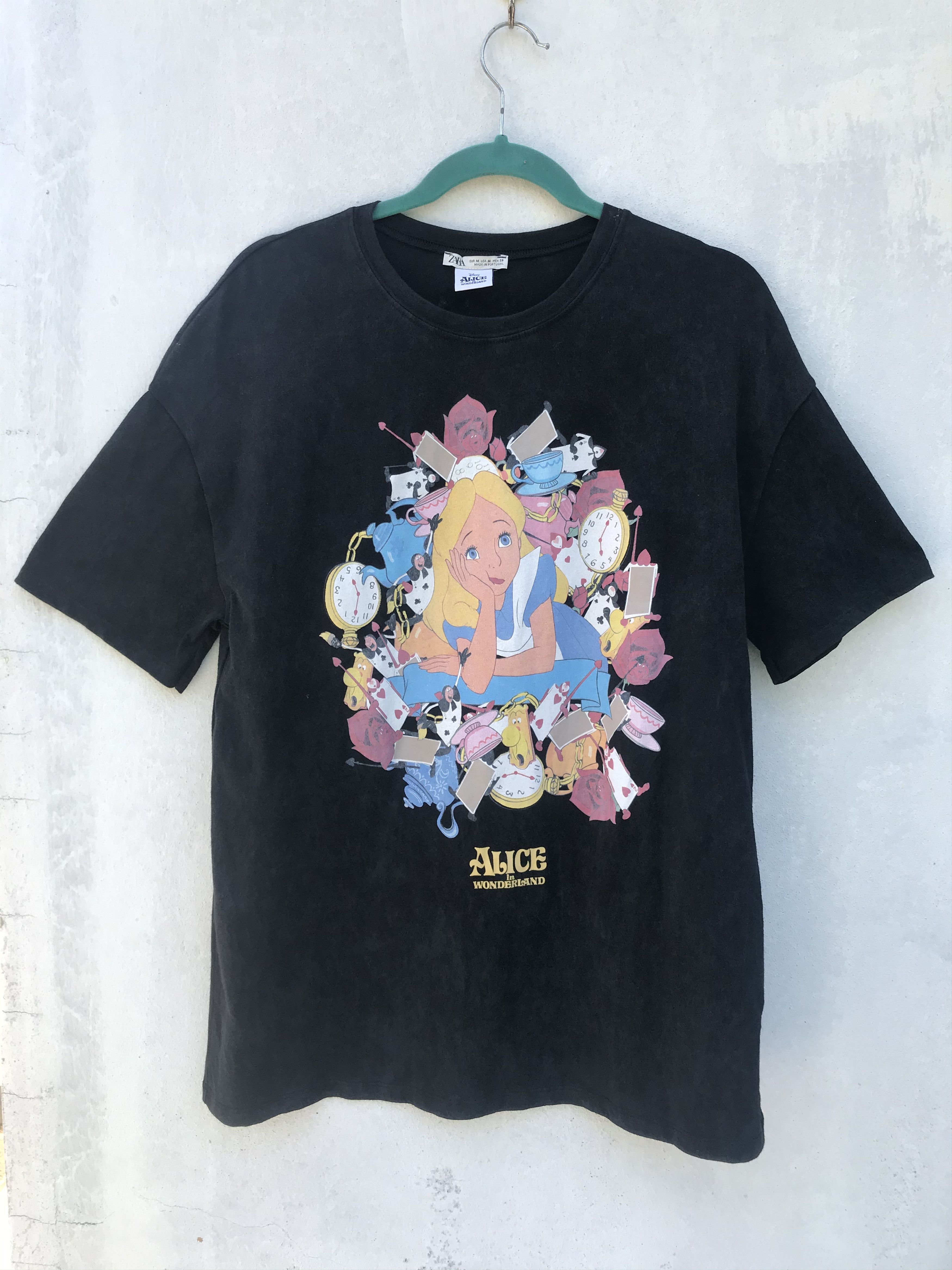 Zara alice in wonderland best sale t shirt