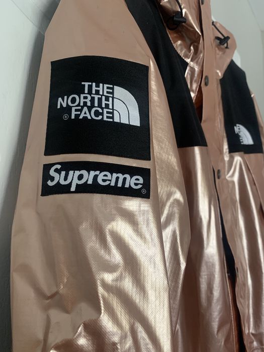 Supreme Supreme x The North Face Metallic Mountain Parka Rose Gold