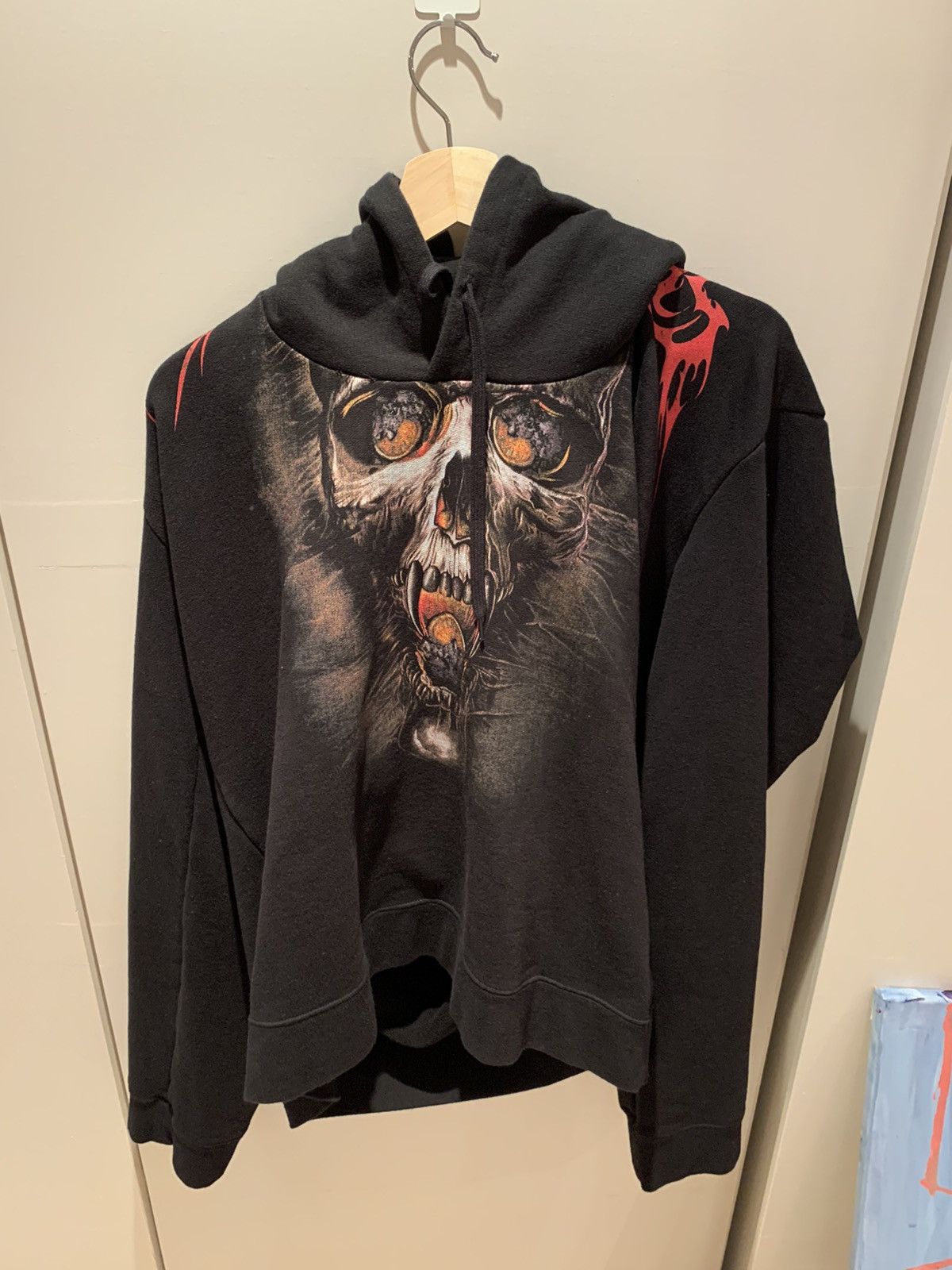 Vetements Misplaced Skull Hoodie | Grailed