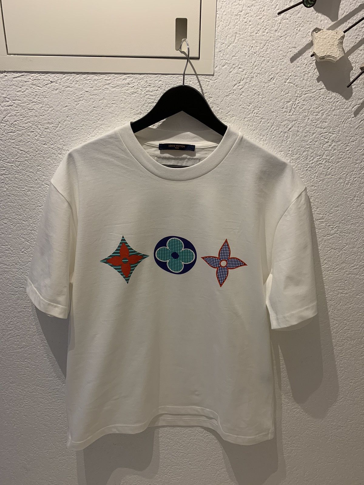 Louis Vuitton 3D Mahina Monogram T-Shirt White. Size S0