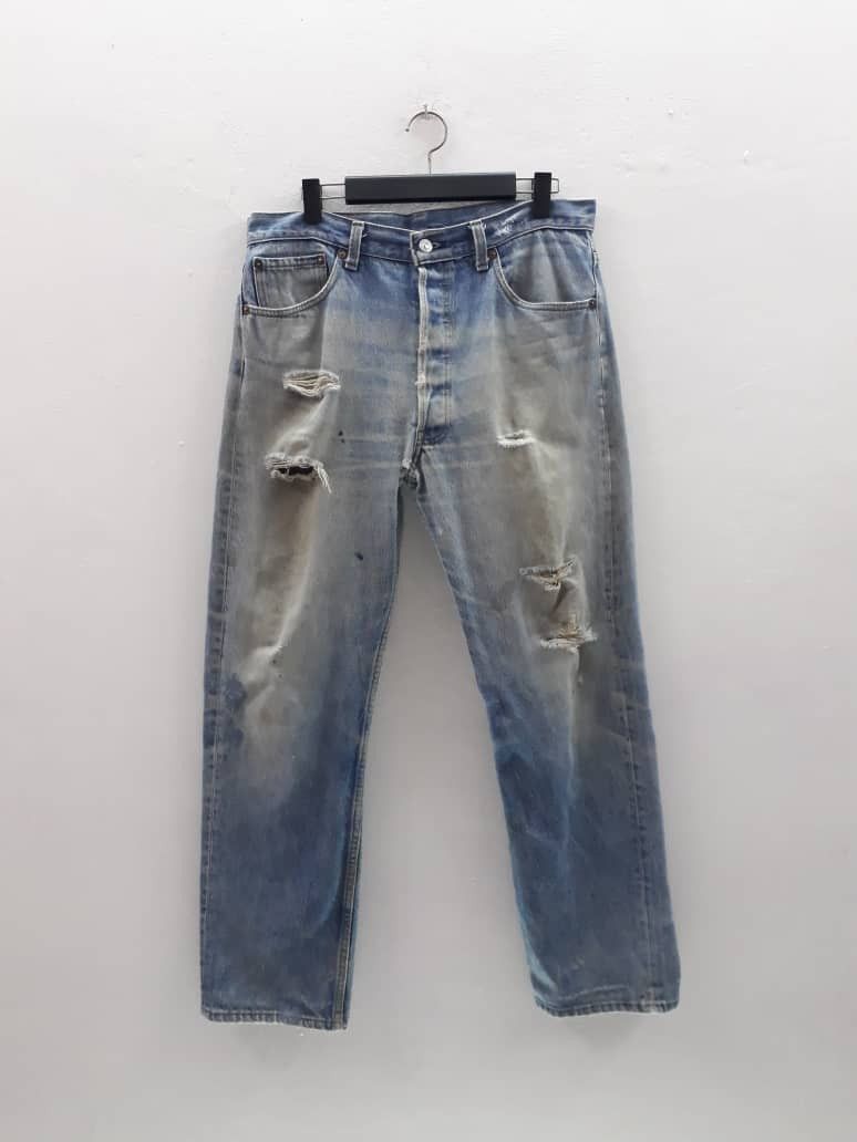 Levi s Levis 552 Jeans Distressed Grailed
