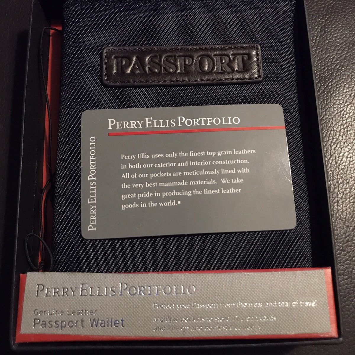 Perry Ellis × Vintage MIB Perry Ellis Portfolio Passport Wallet! Size ONE SIZE - 2 Thumbnail
