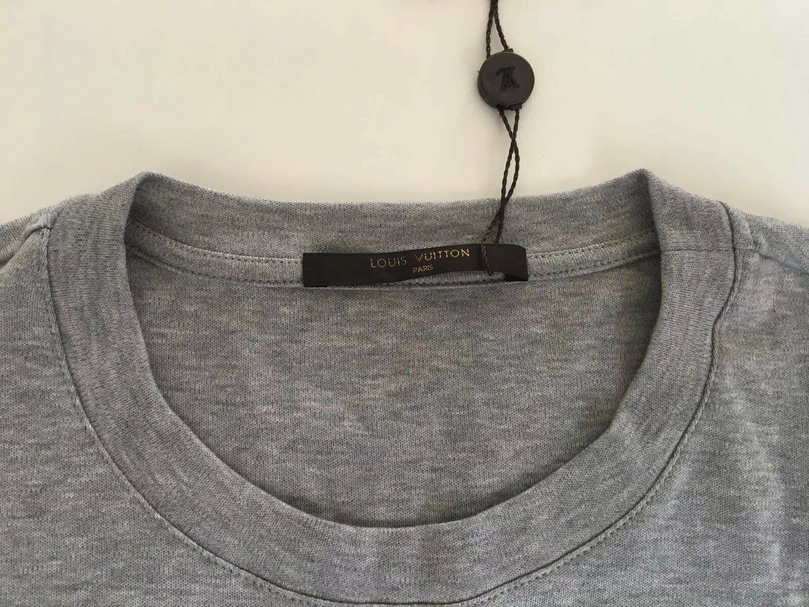 Louis Vuitton Authentic Louis Vuitton Volez Voguez Voyagez T-Shirt Size US L / EU 52-54 / 3 - 9 Thumbnail