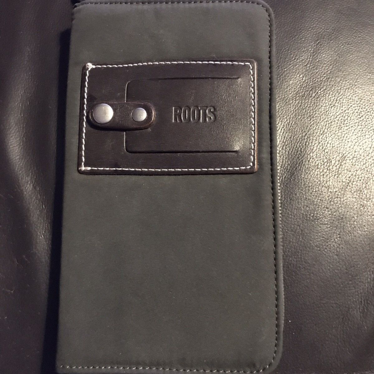 Roots × Vintage Vintage Roots Passport Wallet! Size ONE SIZE - 1 Thumbnail