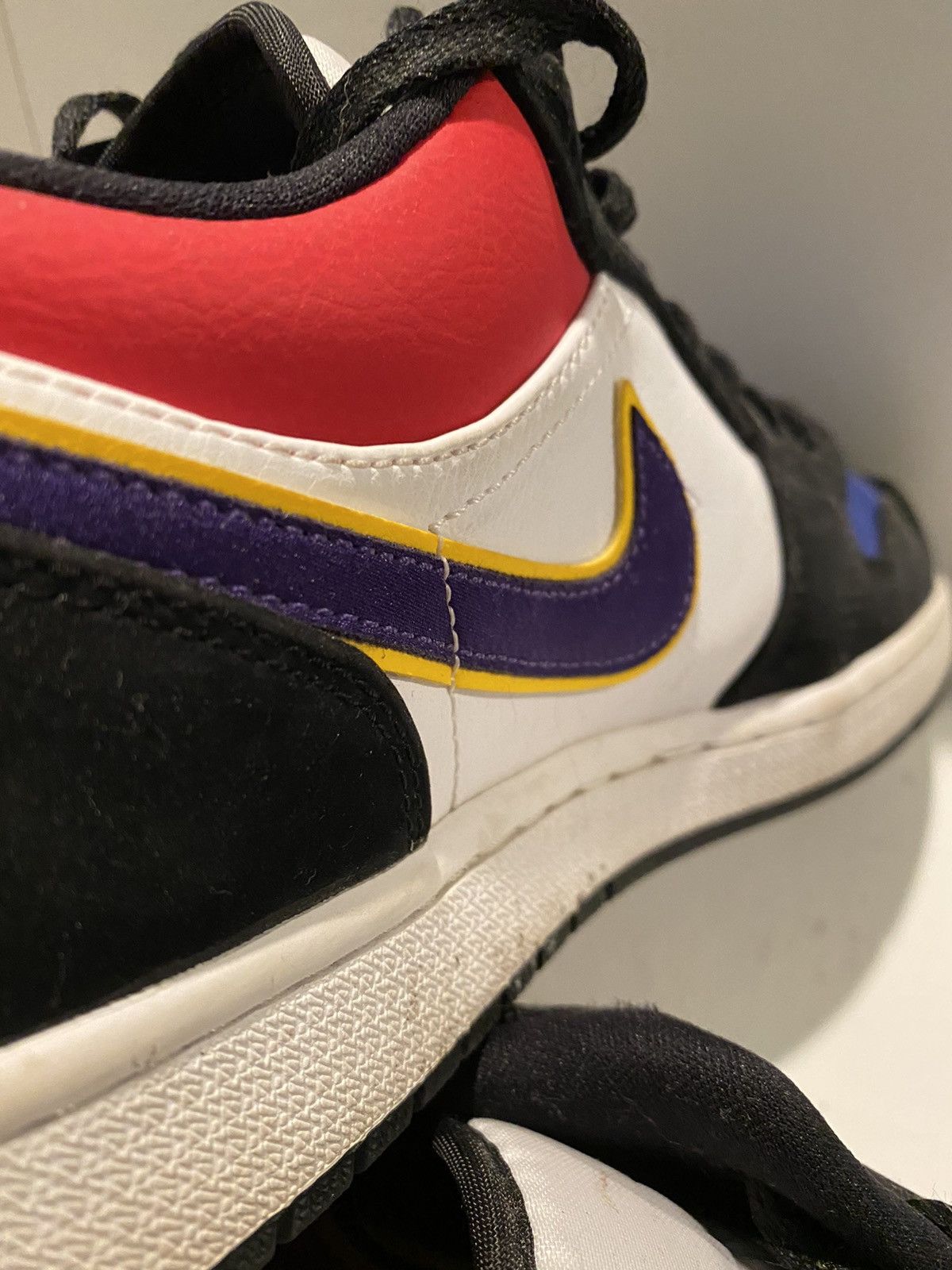 Aj 1 low rivals deals