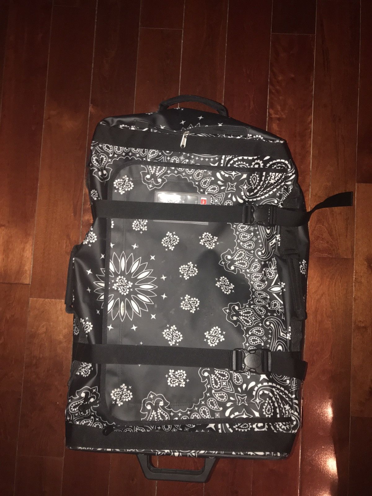 Supreme × The North Face Rolling Thunder Luggage Bag Black Paisley 