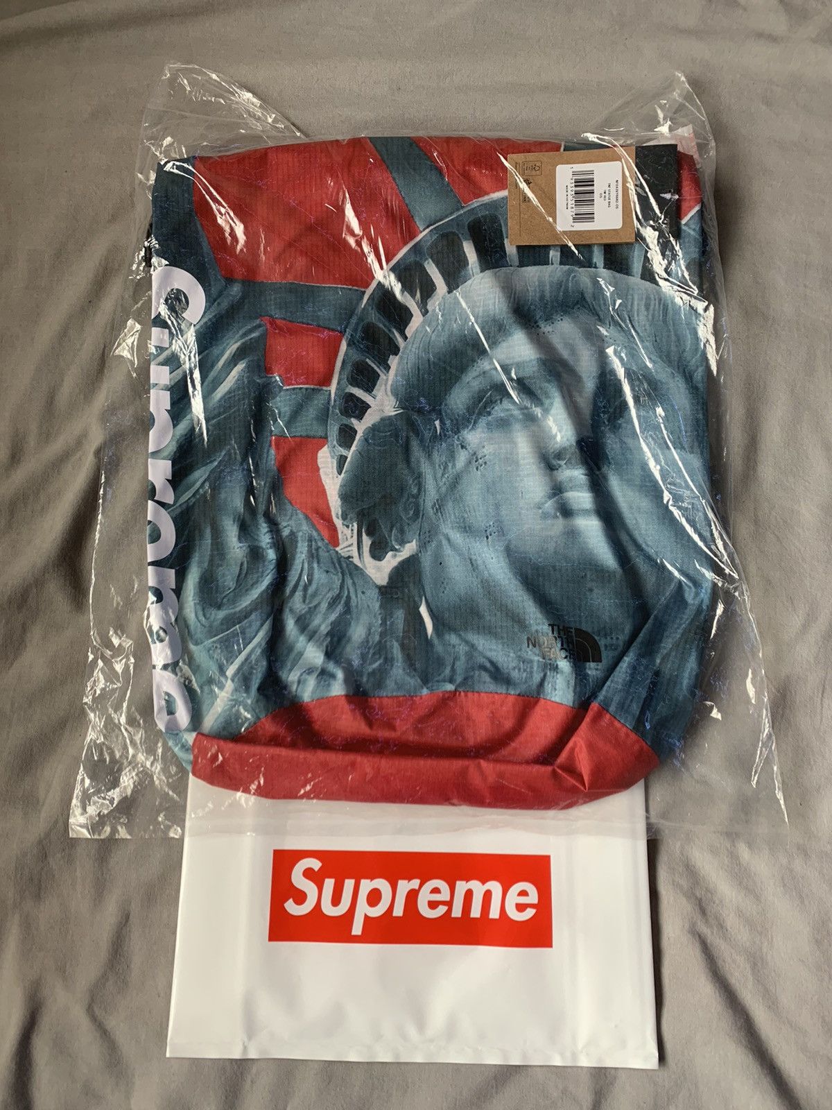 Supreme TNF Statue of Liberty Waterproof Backpack Bags Luggage 