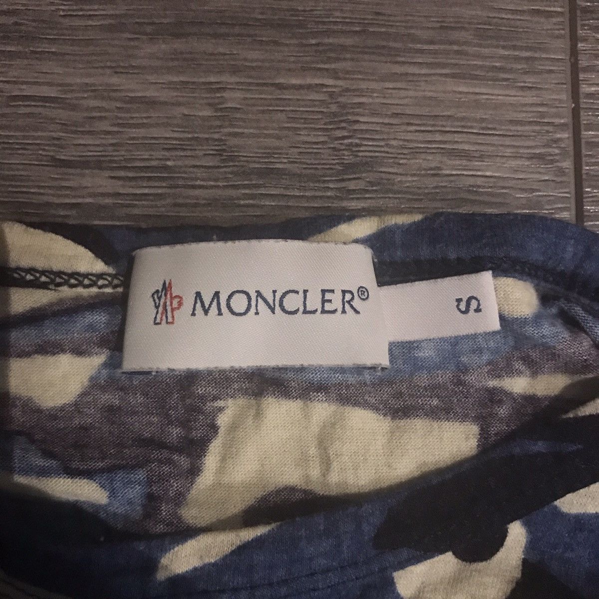 Moncler × Vintage Moncler Maglia Camo (Blue, White, Black) T-shirt Size US S / EU 44-46 / 1 - 2 Thumbnail