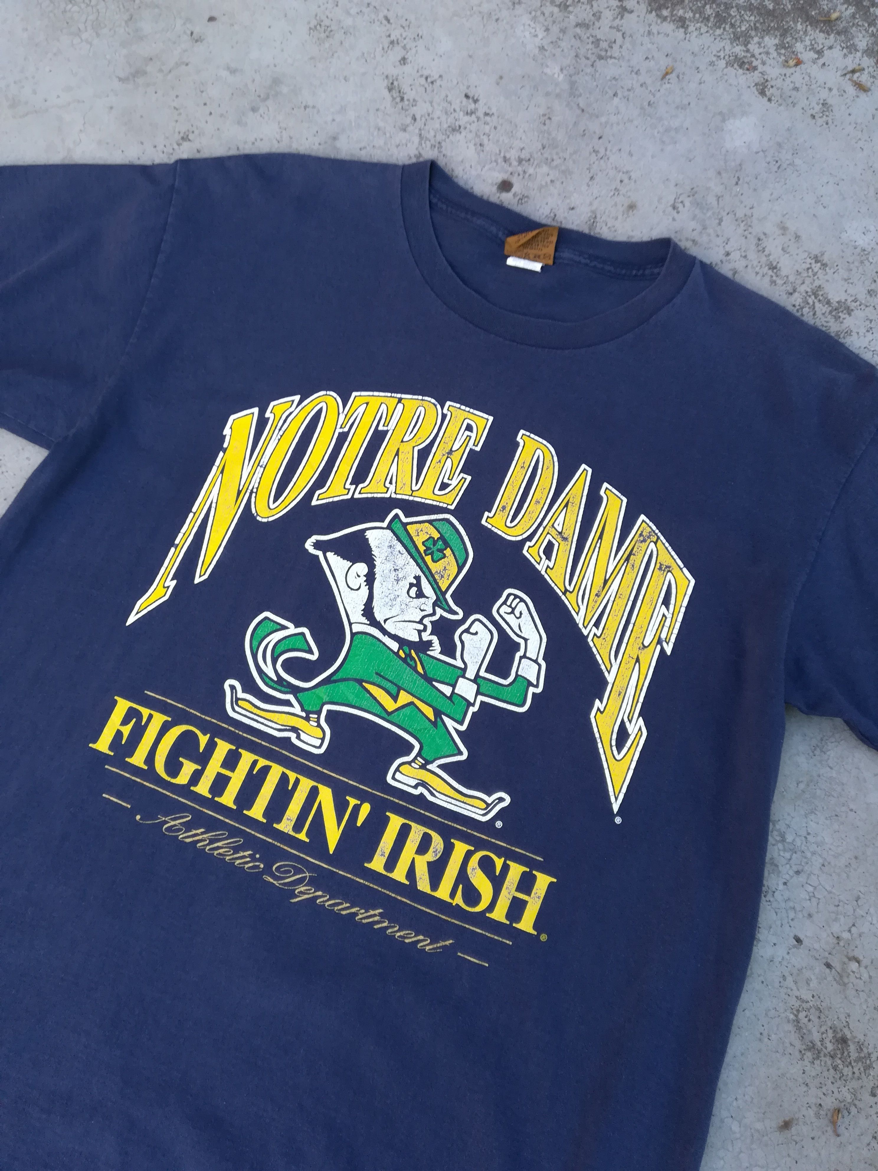 NCAA Vintage Notre Dame Fightin Irish Tee Size US XL / EU 56 / 4 - 1 Thumbnail