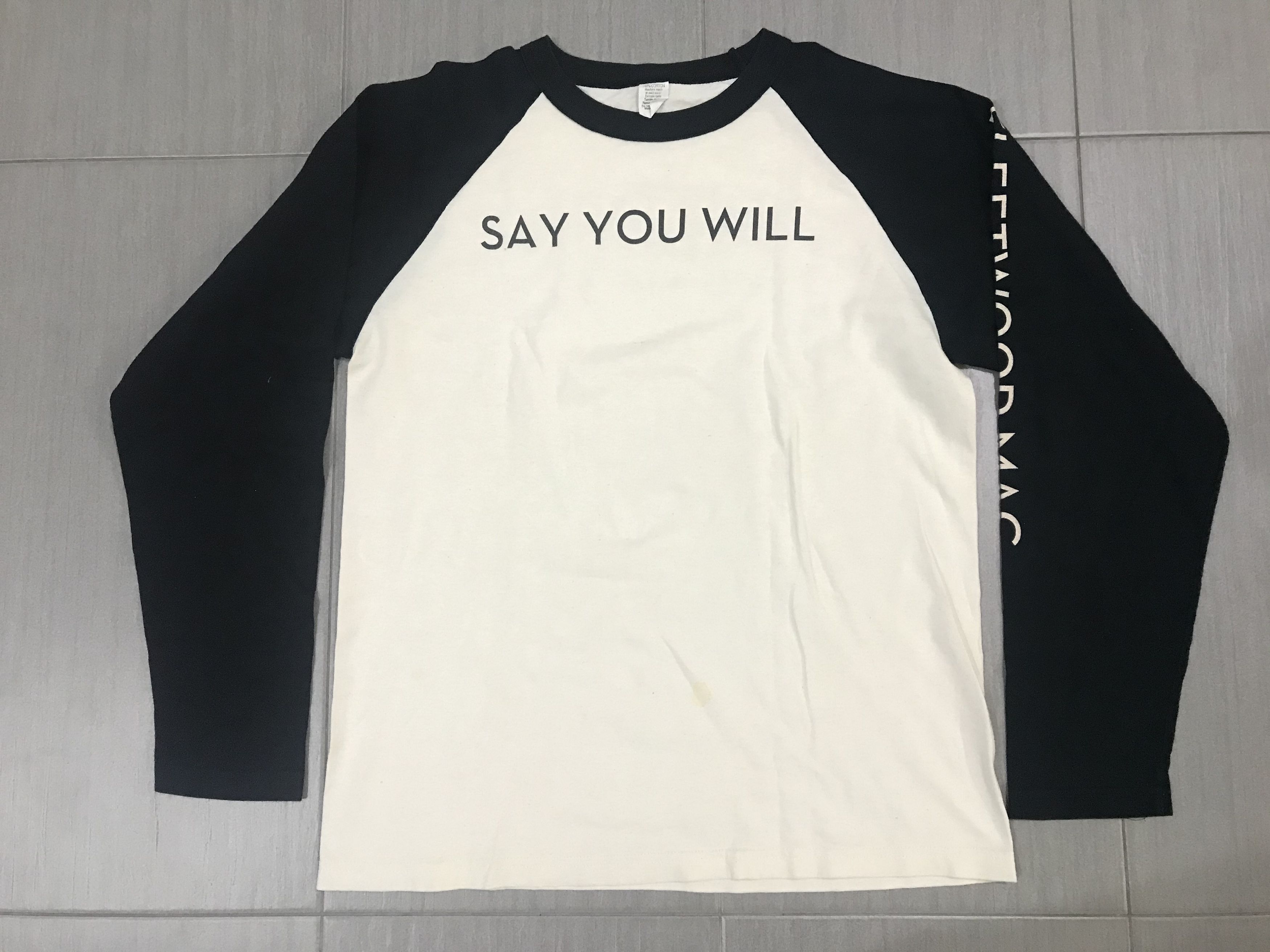 Vintage VTG FLEETWOOD MAC SAY YOU WILL TOUR 2003 3 QUQRTER TSHIRT Size US M / EU 48-50 / 2 - 3 Thumbnail