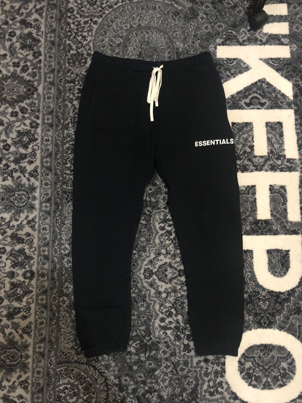 Fear of God Fear of God Essential Sweatpants Size US 32 / EU 48 - 1 Thumbnail