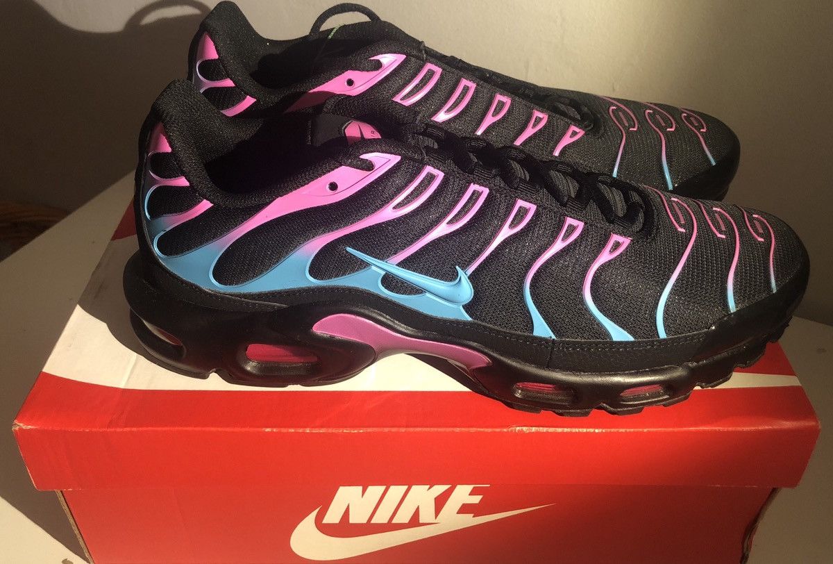 vapormax plus miami vice