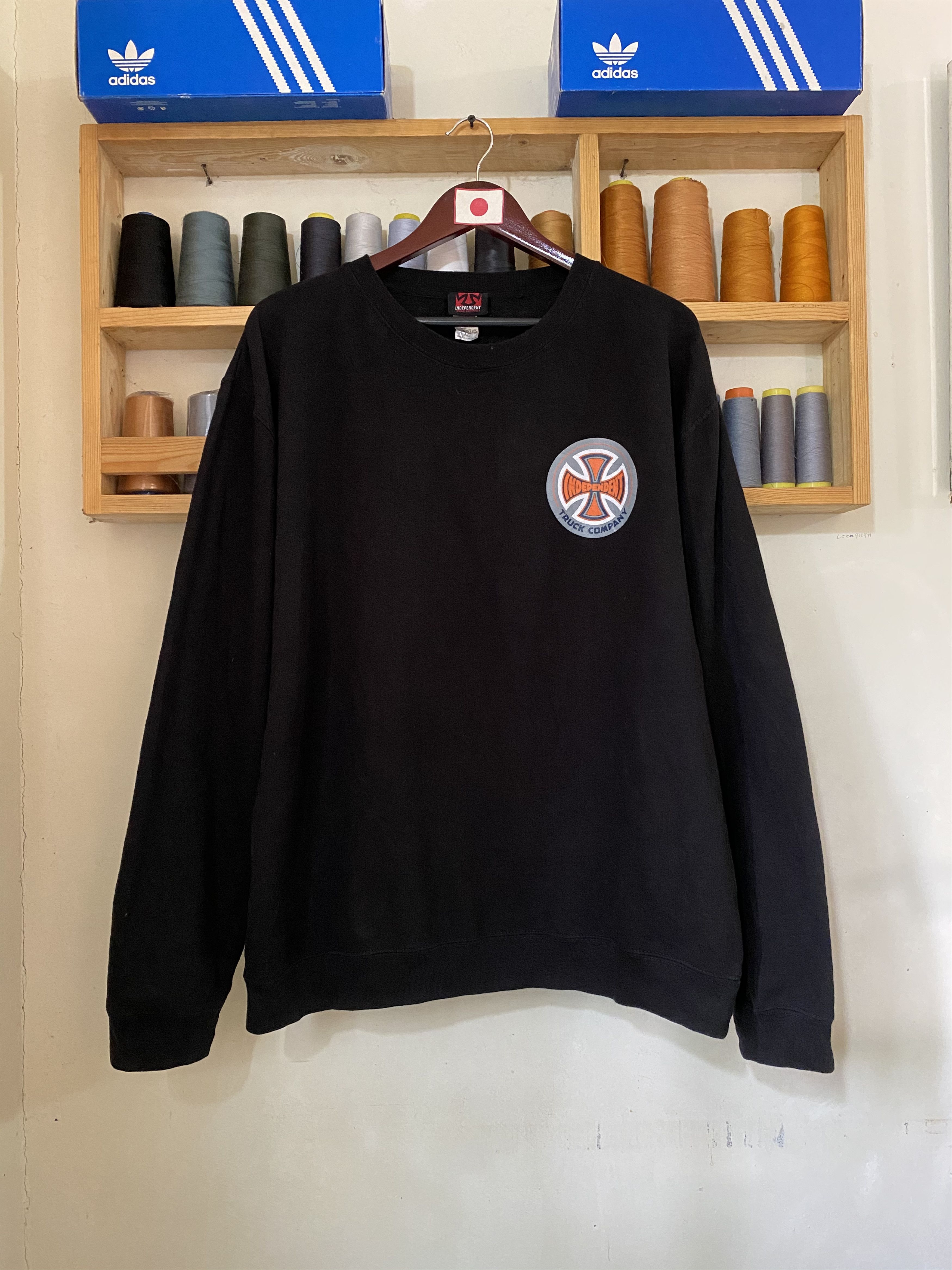 INDEPENDENT Truck Company Sweatshirt /X Large Size