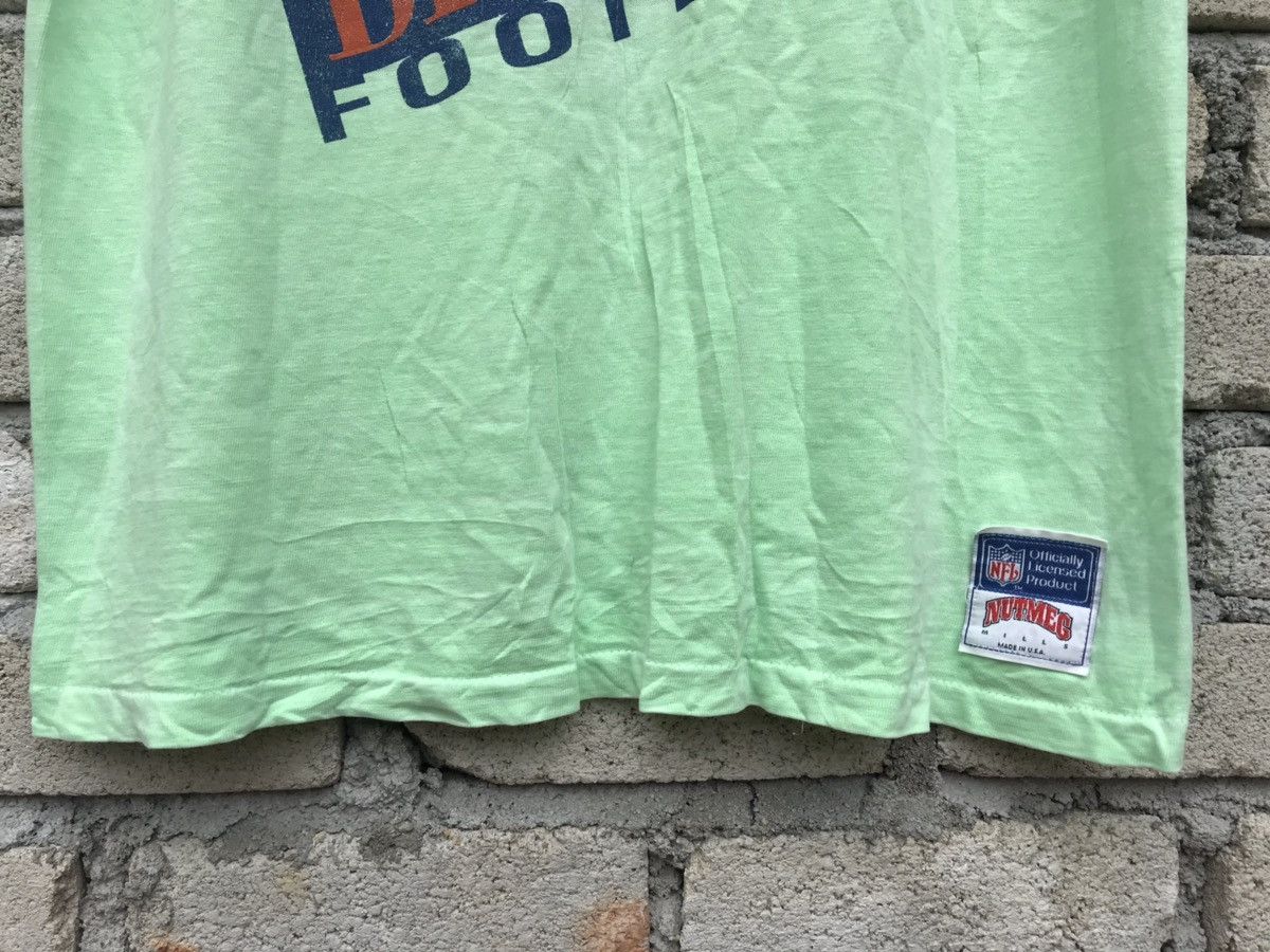 Nutmeg × Vintage vintage denver broncos football Size US M / EU 48-50 / 2 - 5 Thumbnail