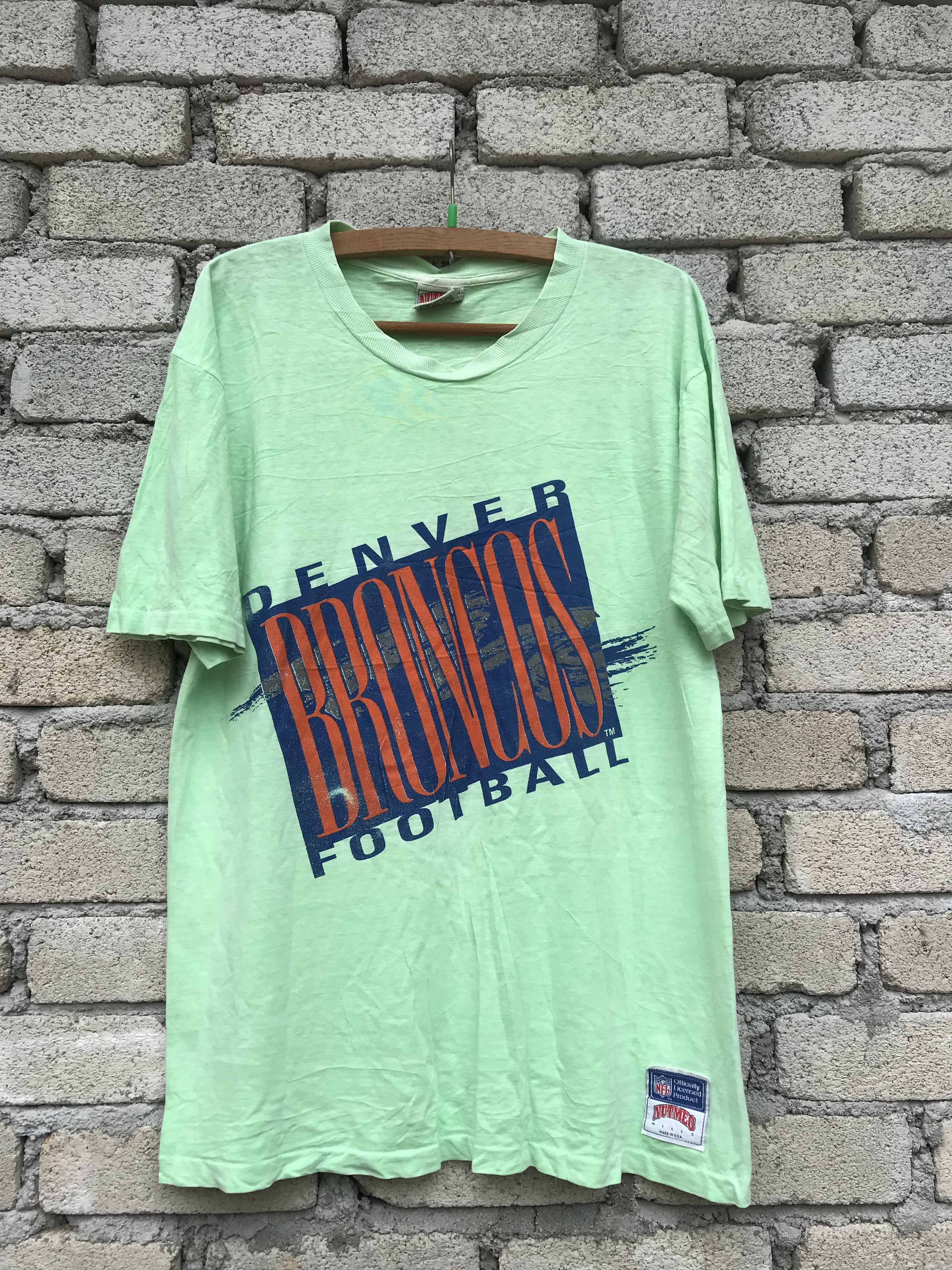 Nutmeg × Vintage vintage denver broncos football Size US M / EU 48-50 / 2 - 1 Thumbnail