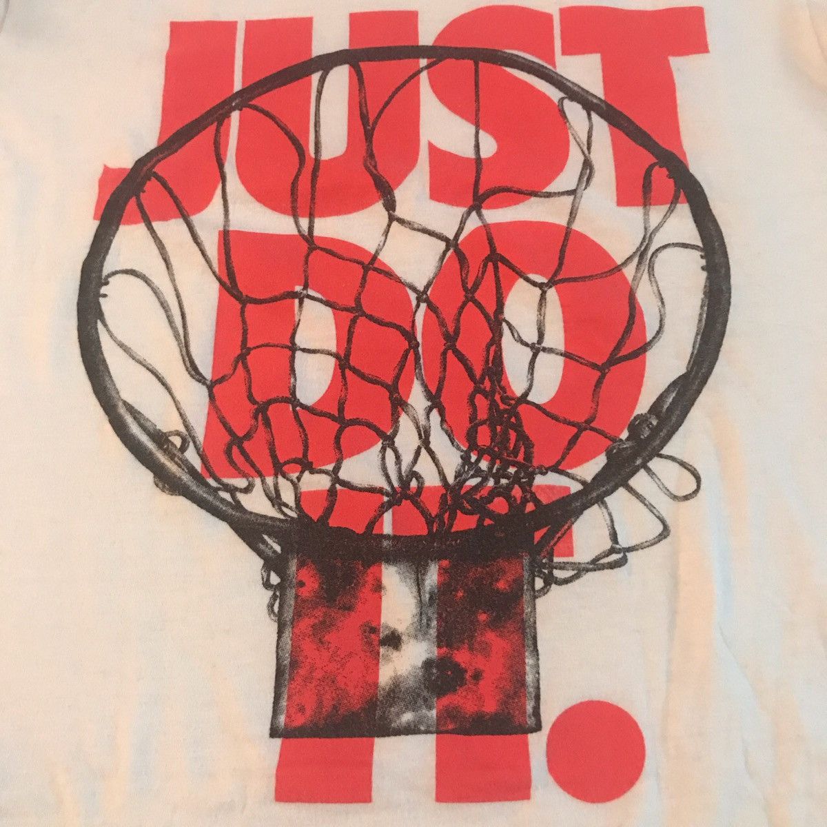 Nike × Vintage VTG Nike “Just Do It” Basketball Hoop White Graphic T-Shirt! Size US S / EU 44-46 / 1 - 1 Thumbnail