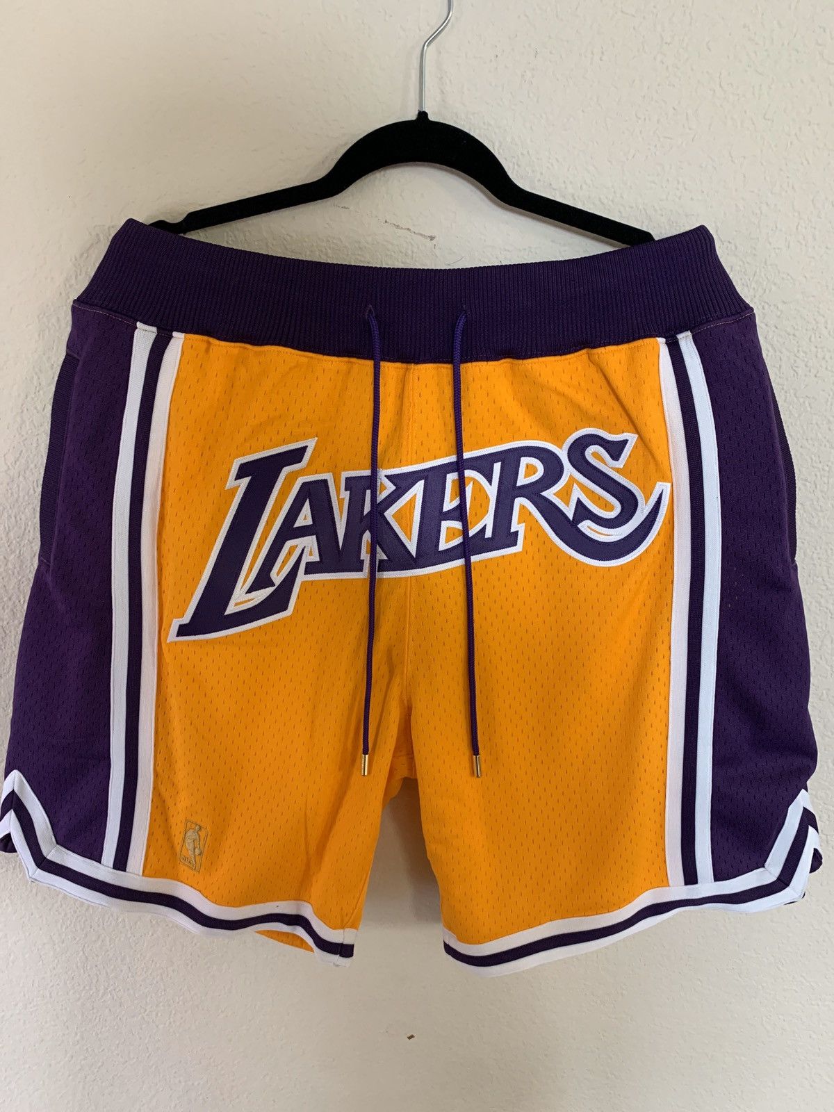 Mitchell & Ness JUST DON LOS ANGELES LAKERS 1996-97 HOME SHORTS Size US 34 / EU 50 - 9 Preview