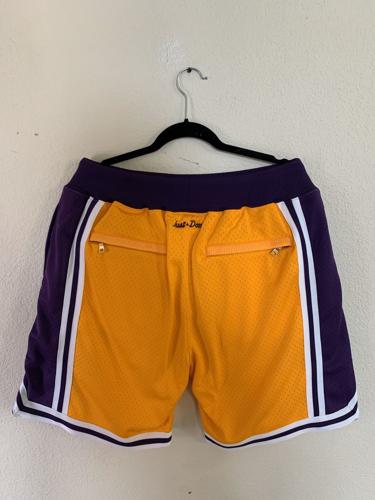 Mitchell & Ness JUST DON LOS ANGELES LAKERS 1996-97 HOME SHORTS Size US 34 / EU 50 - 8 Thumbnail