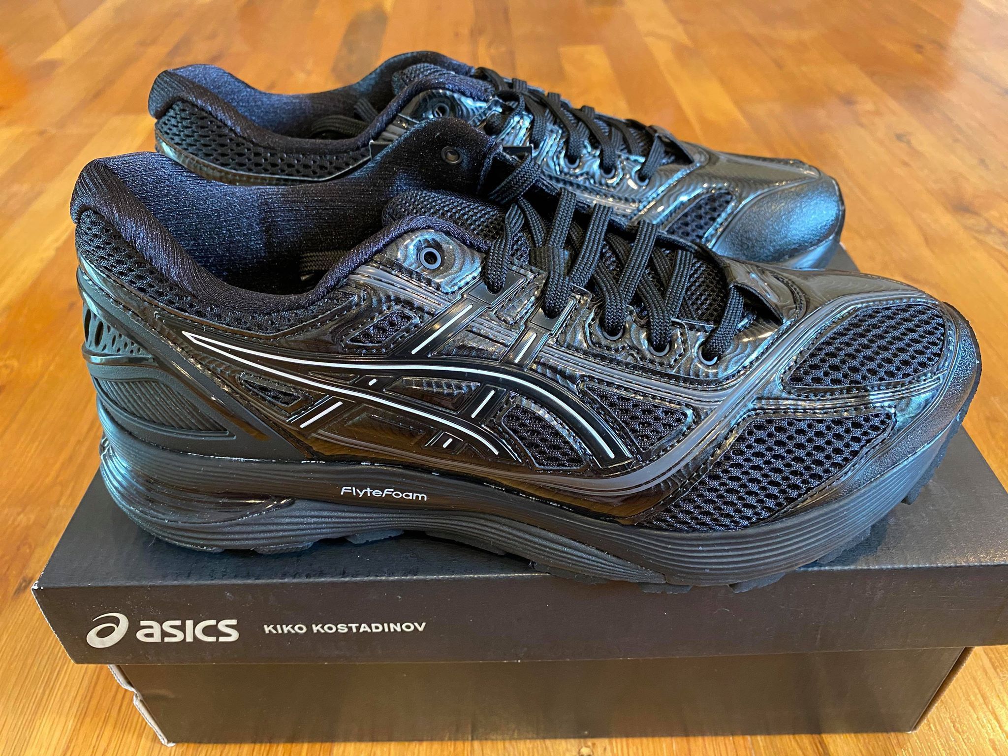 asics gel korika black