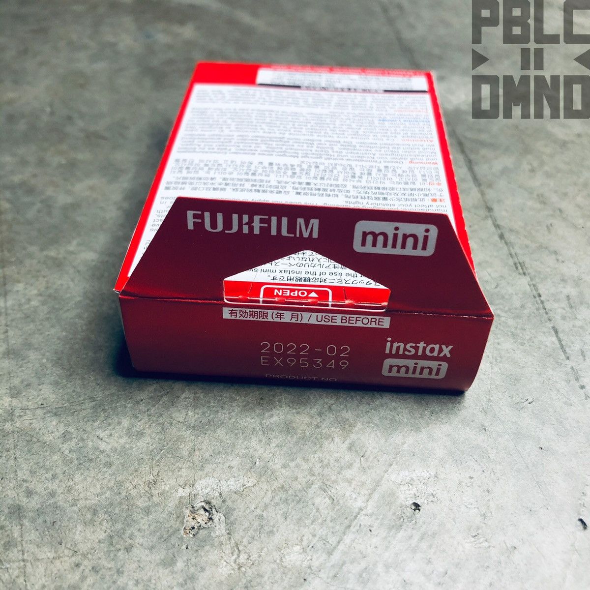 Supreme Supreme Fujifilm Instax Mini Instant Film Size ONE SIZE - 5 Preview