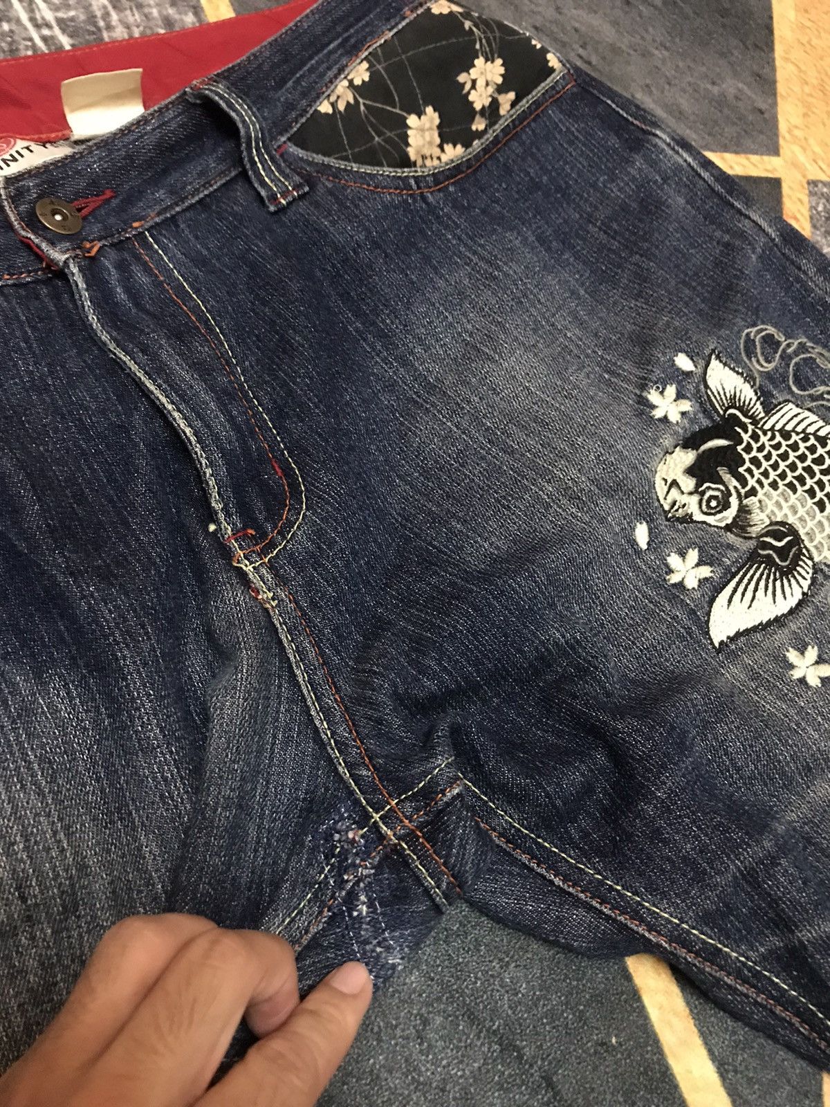 Hysteric Glamour Karakuri tamashi koi fish embroidery multi pocket logo fish Size US 38 / EU 54 - 3 Thumbnail