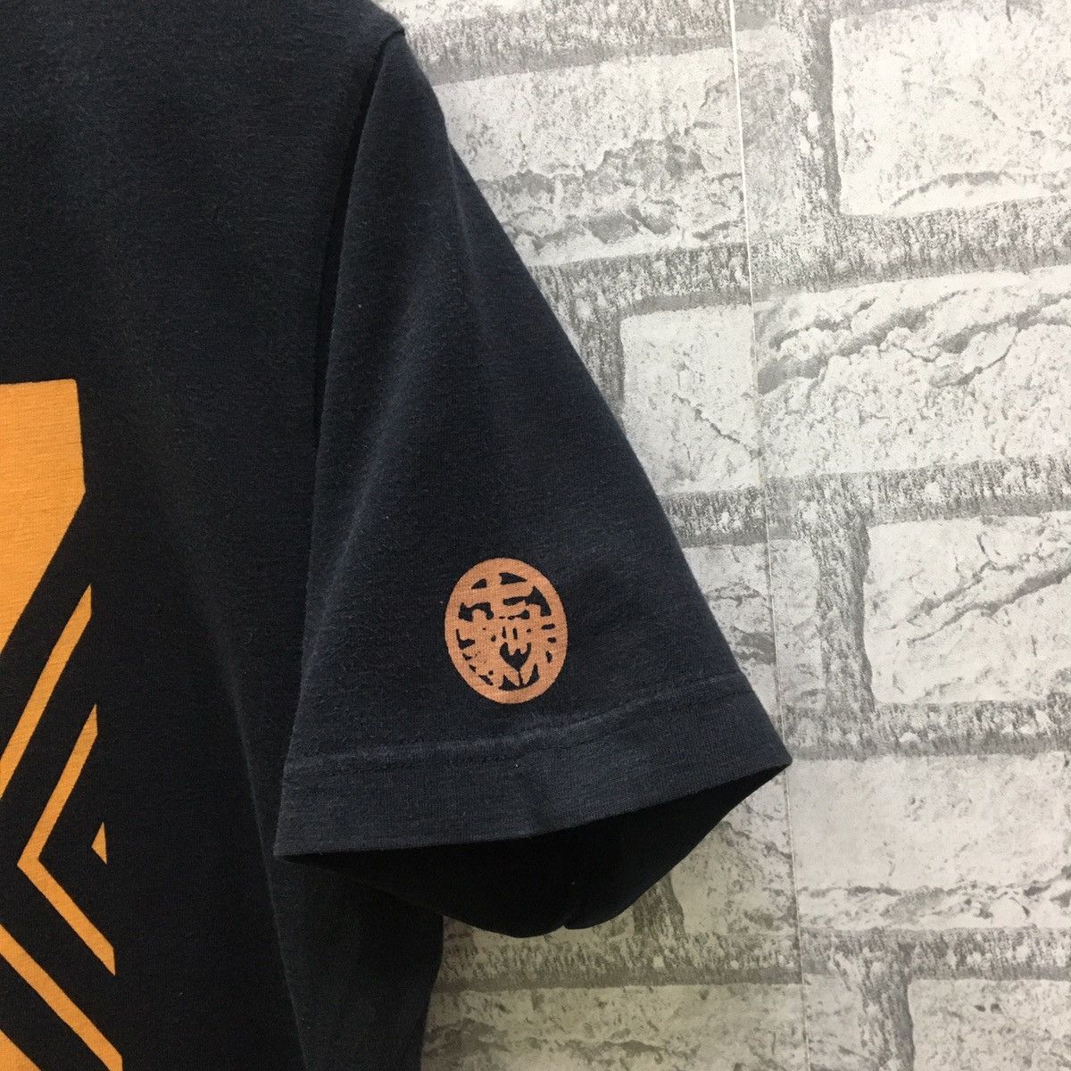 Japanese Brand Uniqlo X Ethica Design Collaboration T-shirt Size US M / EU 48-50 / 2 - 7 Thumbnail