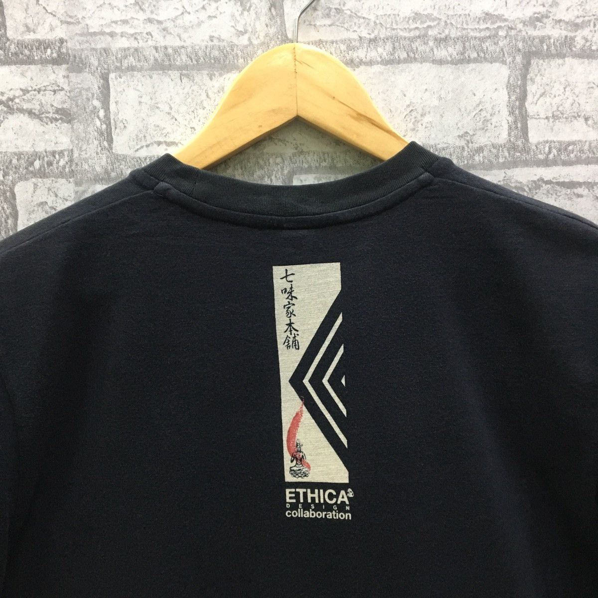 Japanese Brand Uniqlo X Ethica Design Collaboration T-shirt Size US M / EU 48-50 / 2 - 8 Thumbnail