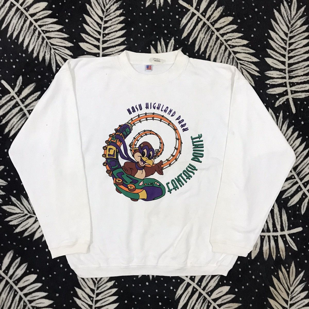 LASTDROP 🔥 Vintage USA Entertainment Park Sweatshirt