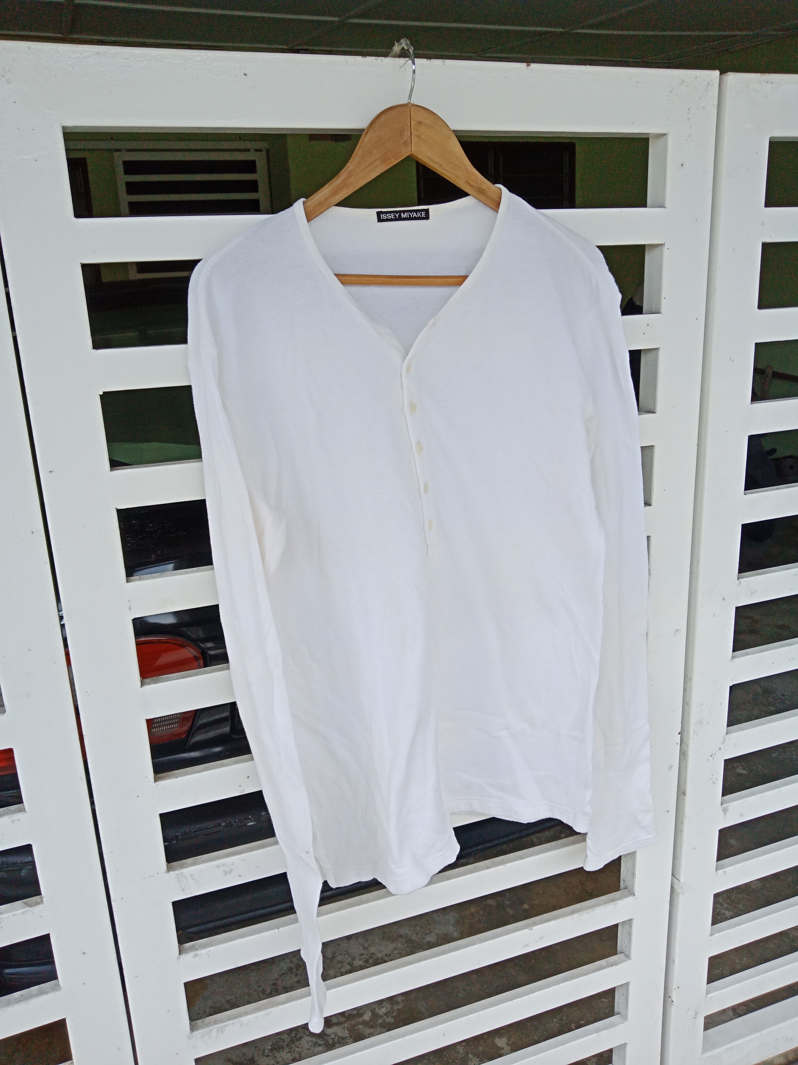 Issey Miyake × Japanese Brand Issey Miyake Legendary Japanese Designer Half Buttons LS Size US M / EU 48-50 / 2 - 4 Thumbnail