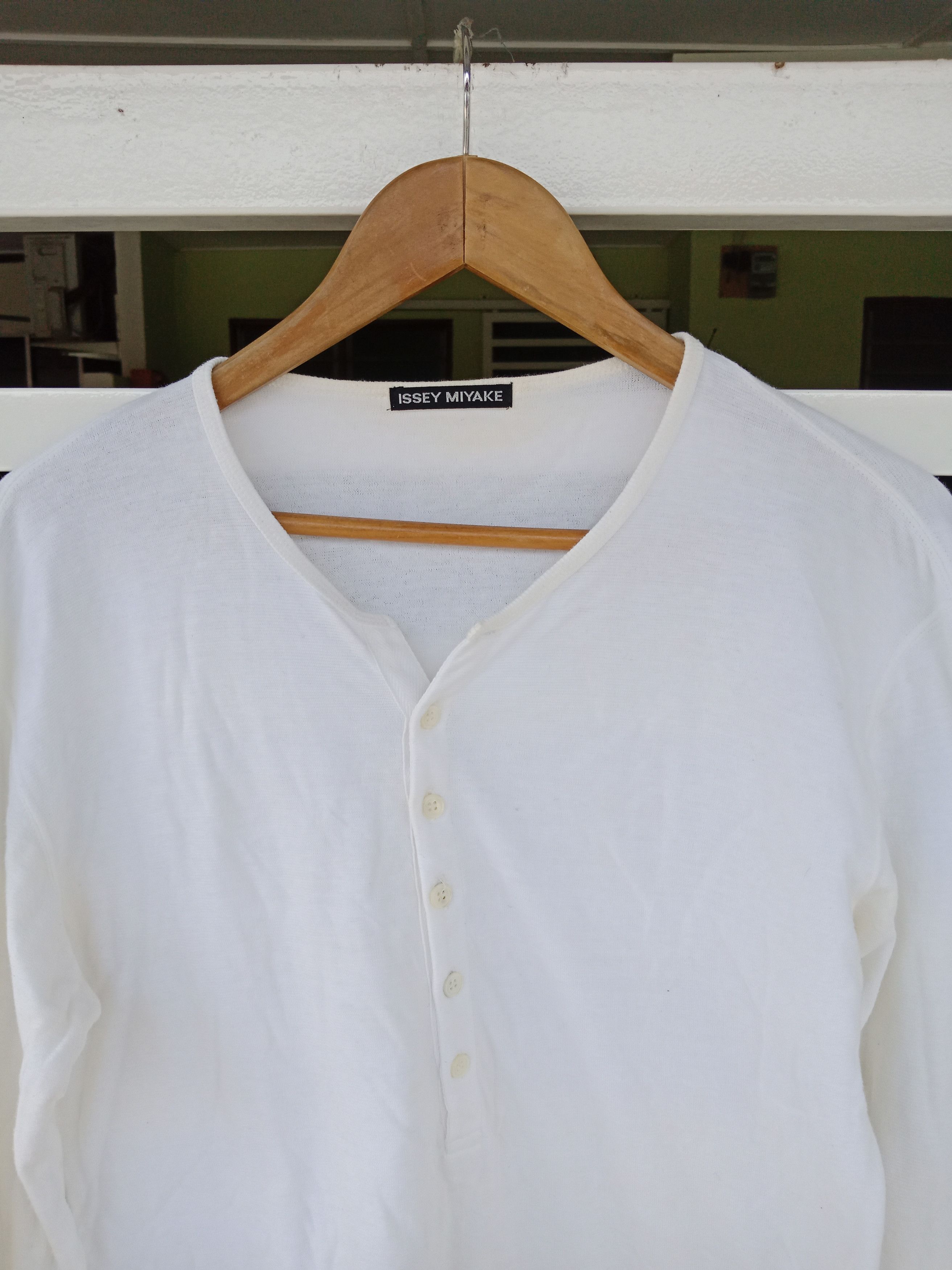 Issey Miyake × Japanese Brand Issey Miyake Legendary Japanese Designer Half Buttons LS Size US M / EU 48-50 / 2 - 6 Thumbnail